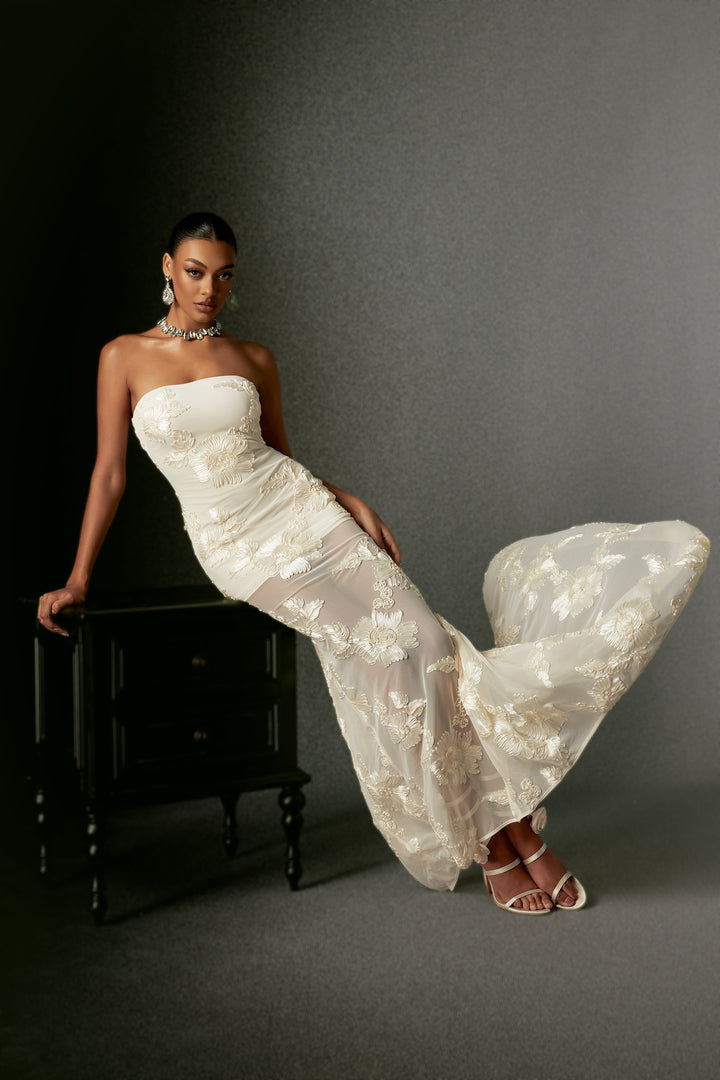 Deliyn Strapless Embroidery Flower Mesh Maxi Dress