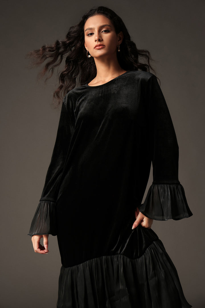 Erryn Long Sleeves Ruffled Maxi Dress