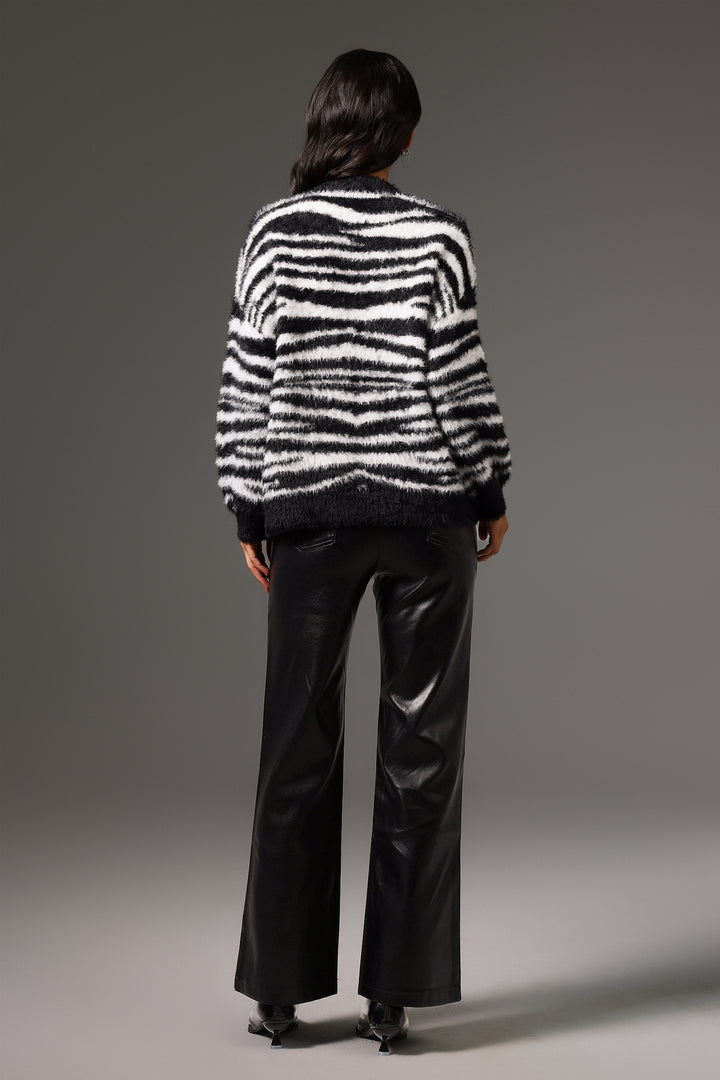 Pallas V-Neck Long Sleeves Sweater