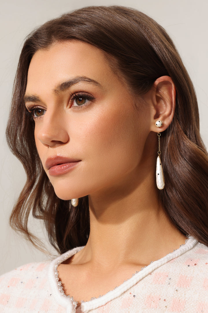 Pansy Wave Point Tassel Earrings